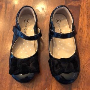 Toddler girls patent leather dress shoes